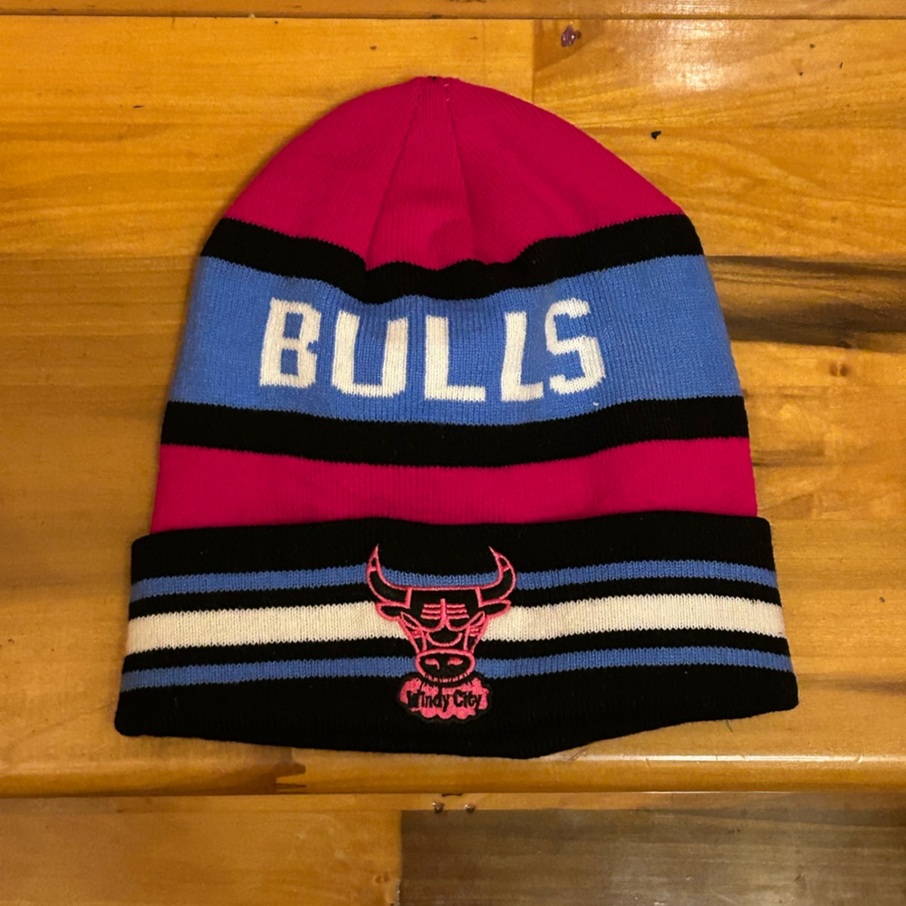PRICE IS FIRM Brand new Chicago Bulls beanie